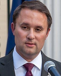 Will Jason Miyares win the 2025 Virginia Attorney General election?